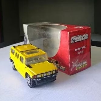 Mainan mobil Hummer Street Machine