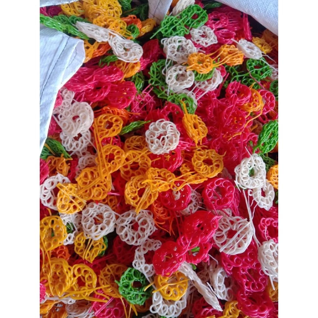 

KERUPUK MAWAR WARNA WARNI MENTAH KERUPUK SEBLAK RAFAEL MENTAH KERUPUK MAWAR WARNA WARNI SEDANG MENTAH 250GR 500GR 1KG