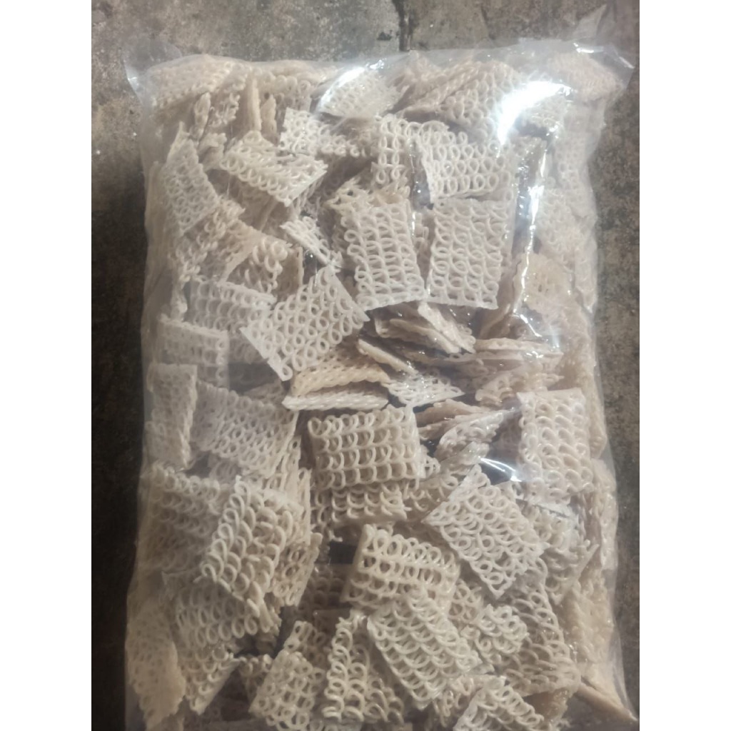 

KERUPUK KASANDRA PUTIH MENTAH KERUPUK SEBLAK RAFAEL MENTAH KERUPUK KASANDRA MENTAH 250GR 500GR 1KG