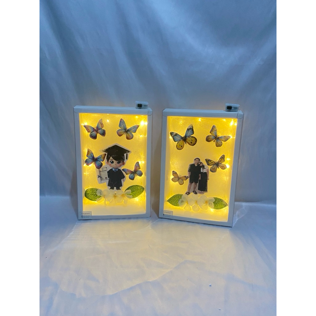 

HAMPERS BOX TOPPER HADIAH ULANG TAHUN HARI GURU WISUDA WEDDING ANNIVERSARY VALENTINE HARI IBU KADO NATAL