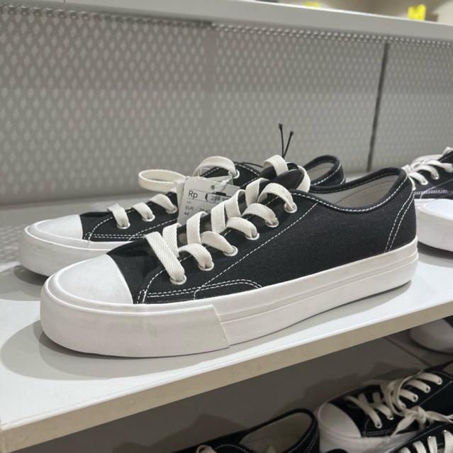 SEPATU SNEAKERS HNM 100% ORIGINAL