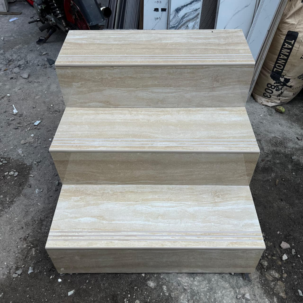 GRANIT TANGGA STEPNOSING