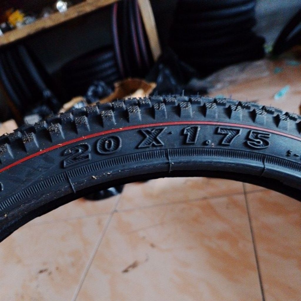 Ban Luar Sepeda 20 x 1.75 Swallow Super Trac List Merah Ban Luar Sepeda BMX Super Trac