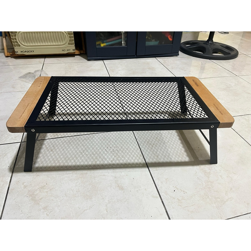 preloved meja lipat alltrek warna hitam kondisi mulus