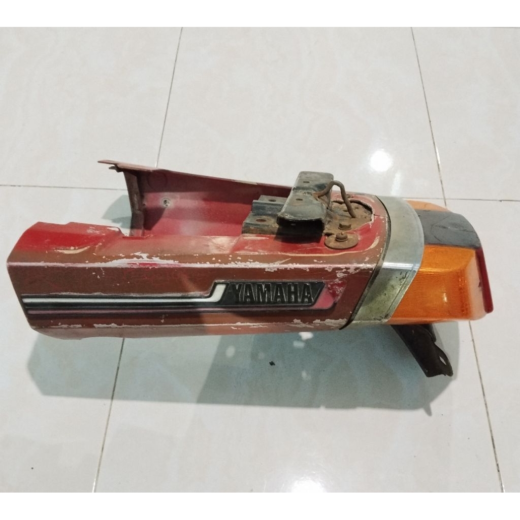 Body dek belakang tepong samping+stoplamp+pangkon jok Yamaha V80 Robot V80SS Superdeluxe Excellent s