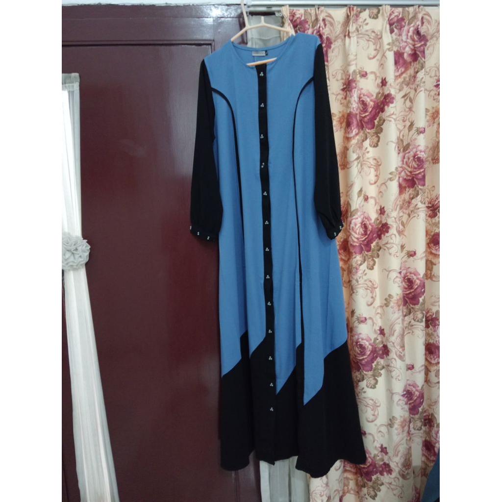 PRELOVED DRESS KALEELA size S