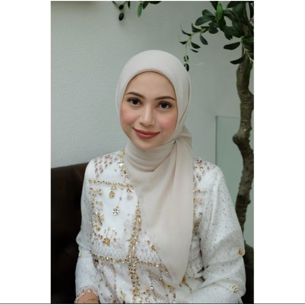 preloved NETT hijab paris jepang premium by sarah the label kerudung segi empat paris jepang premium