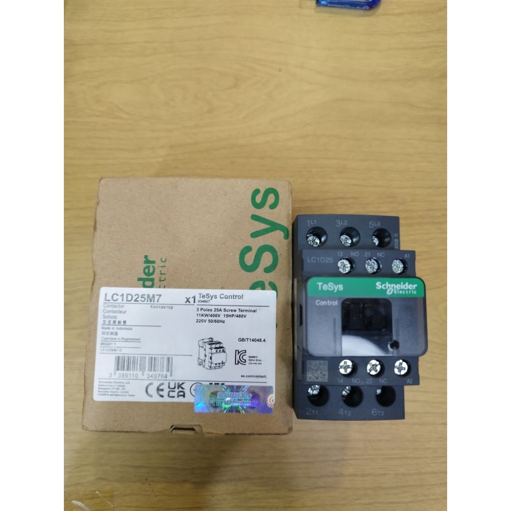 CONTACTOR SCHNEIDER LC1D25M7 KONTAKTOR SCHNEIDER LC1D25M7 220VAC