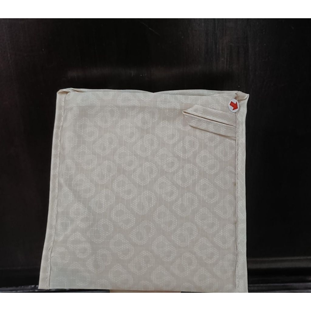 BUTTONSCARVES TAPIS AS IS FOLDABLE BAG