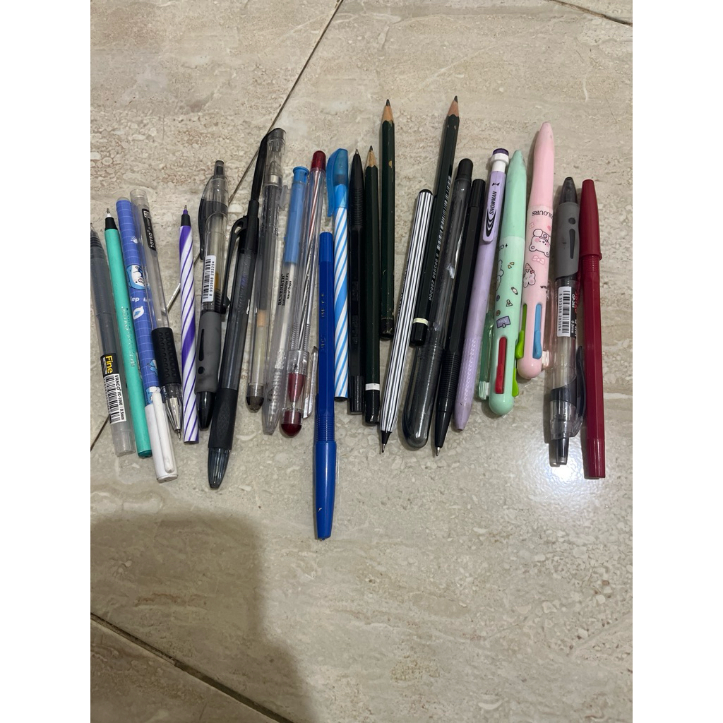 

preloved pulpen isi masih banyak semua