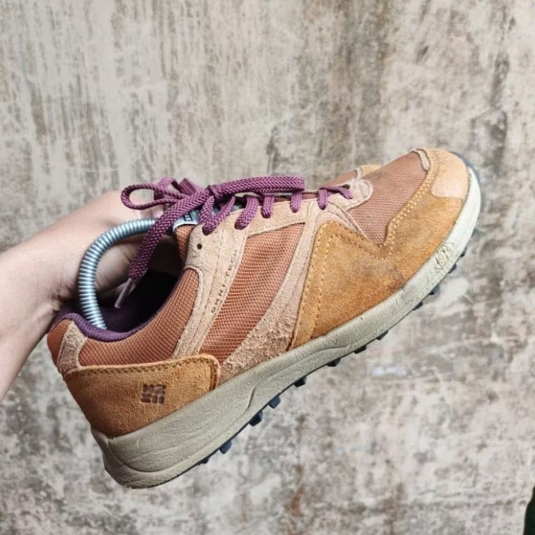 (Size 42) Sepatu trail outdoor second