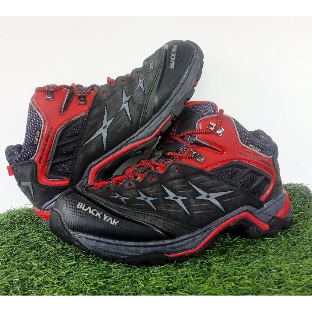 sepatu second outdoor BLACKYAK goretex