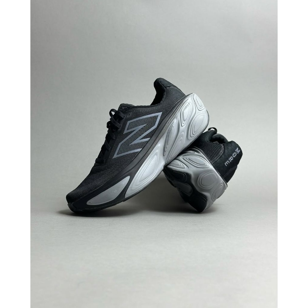 Sepatu Running Fresh Foam X More V5 Black/Grey