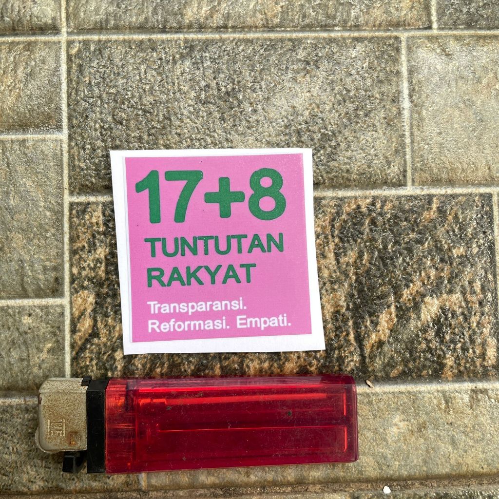 Stiker Vinyl Kata Lucu Tuntutan Demo Buruh Mahasiswa 17+8 Nyleneh Humor Motor Hp Laptop