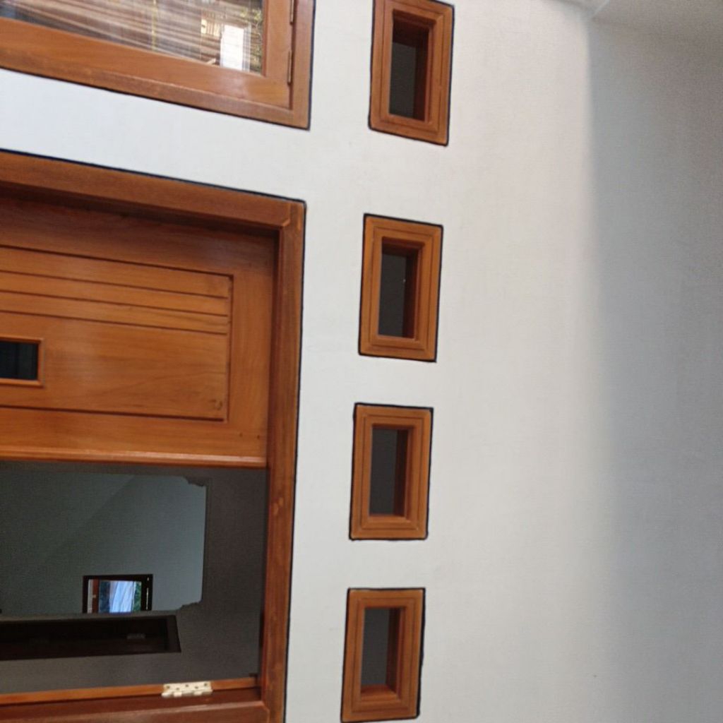 LOSTER KAYU JATI UKIRAN ROSTER MINIMALIS