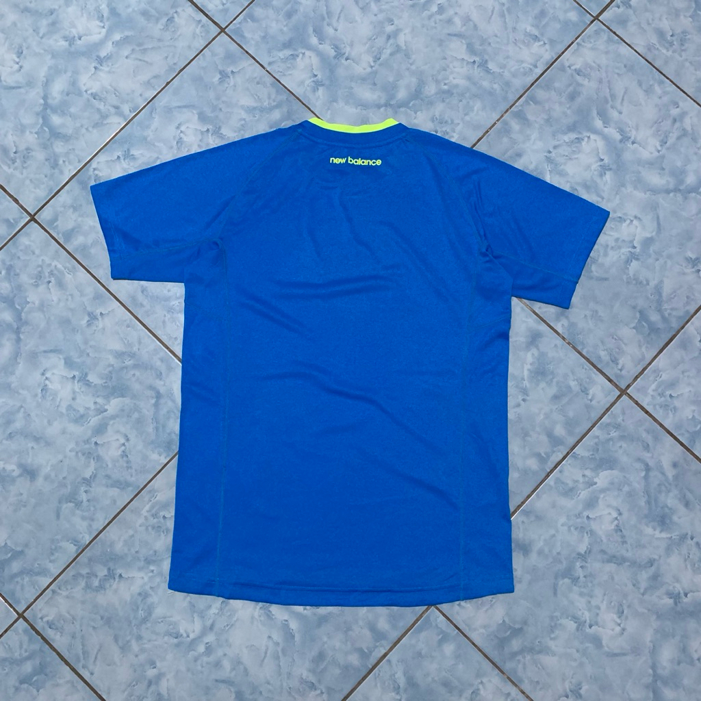 Kaos Olahraga Biru List Hijau