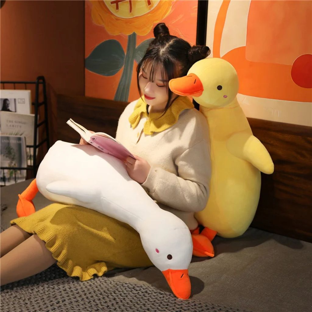 Boneka Angsa Rebah Plush 55cm Kualitas / Boneka Bebek Angsa