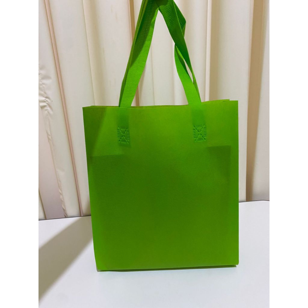 

(1 LUSIN = 12 PCS) Goodie Bag Tas Gusset Samping 25x35x8 cm / Tas Hajatan / Tas Seminar / Tas Spunbond / Goodiebag
