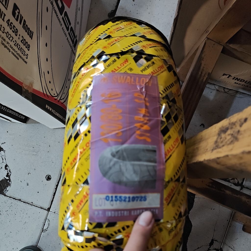 ban luar swallow tubelees 130/80-16 sb106r