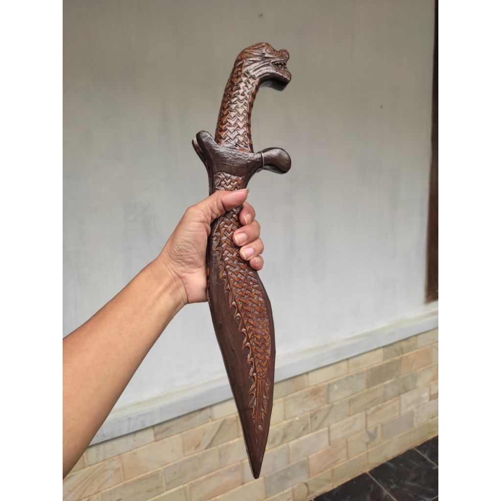 Kujang Besar Ukir Naga Bilah Bertuliskan Arab