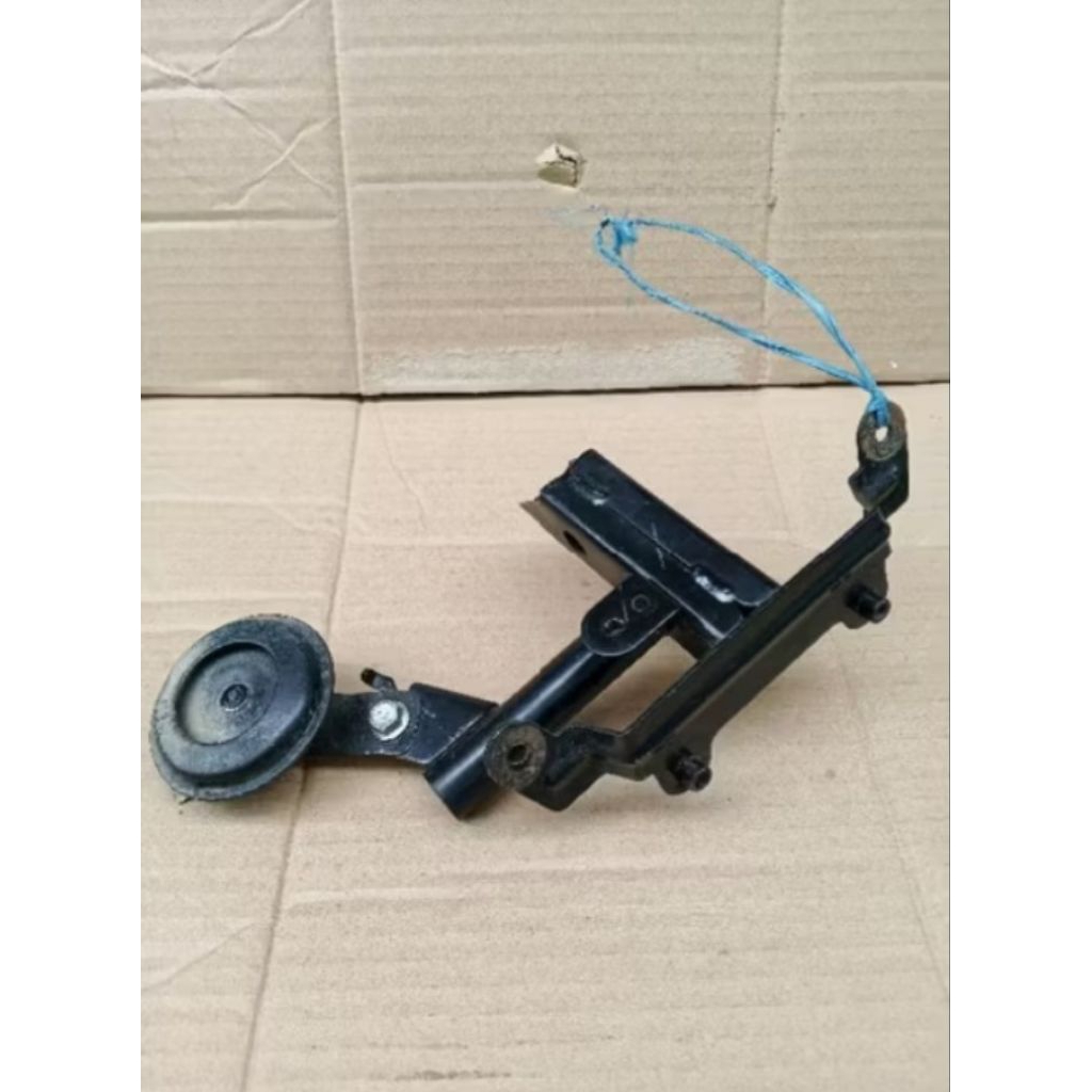 dudukan tameng motor fino fi 115 barang copotan bekas original pnp