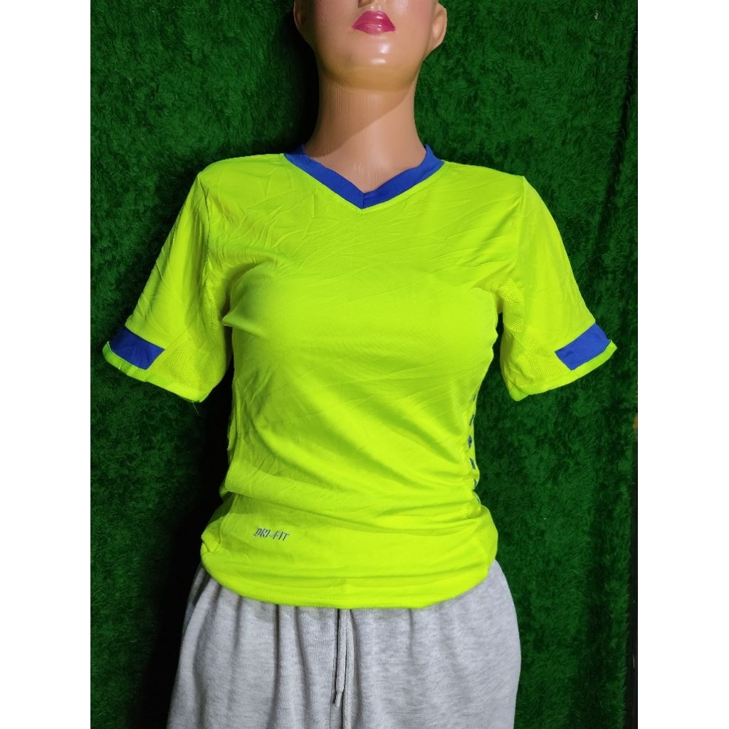 Thrifting baju Olahraga