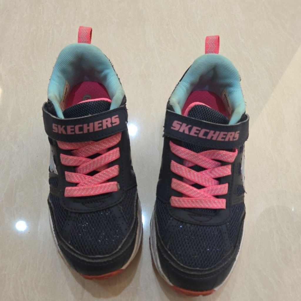 Sepatu Skechers Preloved anak perempuan