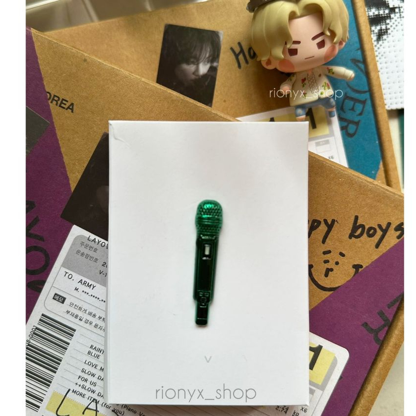 [READY STOCK] HYBE MERCH BTS MIC BADGE