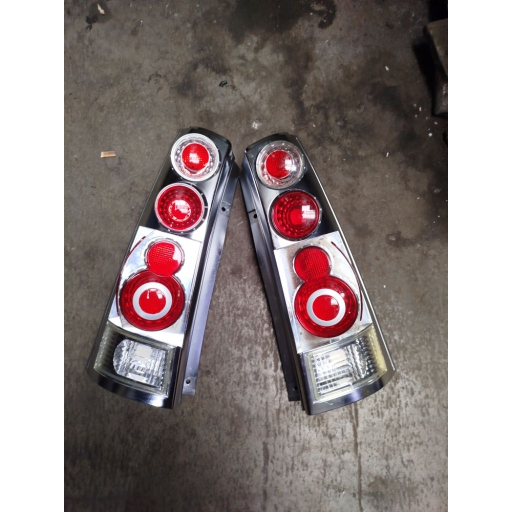 LAMPU BELAKANG VARIASI AVANZA OLD THN 2005-2010, STOPLAMP VARIASI AVANZA THN 2005-2010, LAMPU REM AV