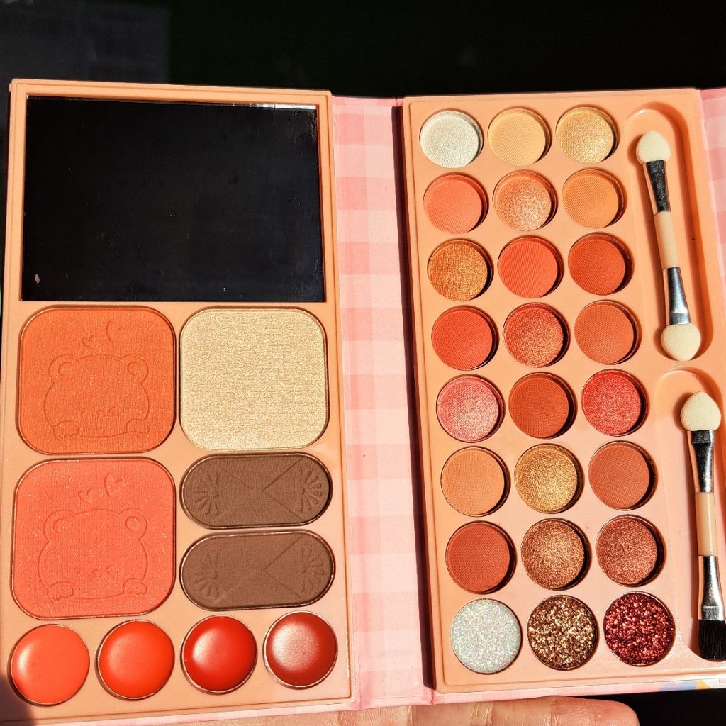 PROMOEYESHADOW PALETTE PEACH MAKE UP PALETTE