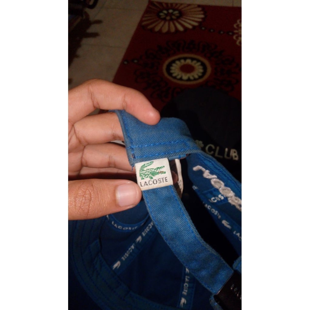 caps lacoste