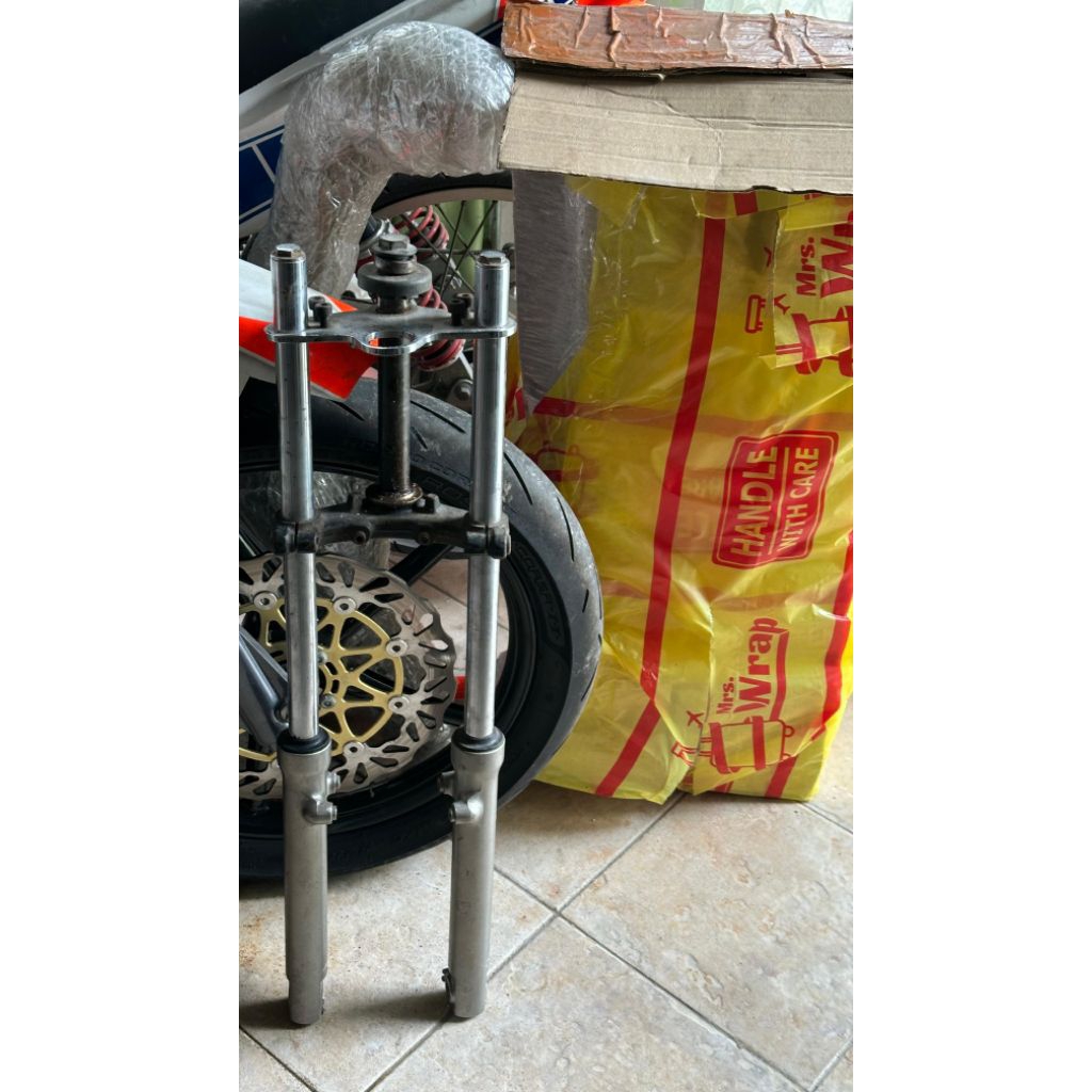 Shock Segitiga setMotor Langka Yamaha Touch