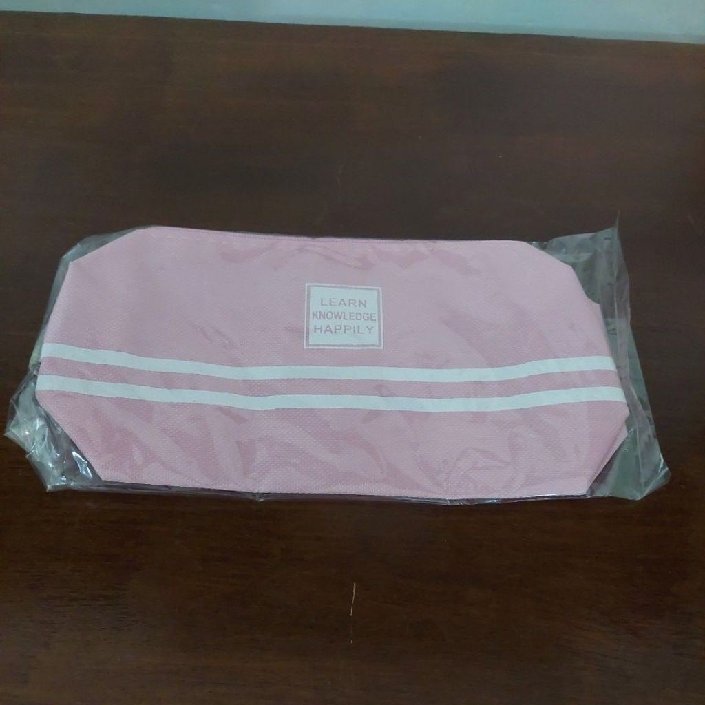 

tempat pensil warna pink