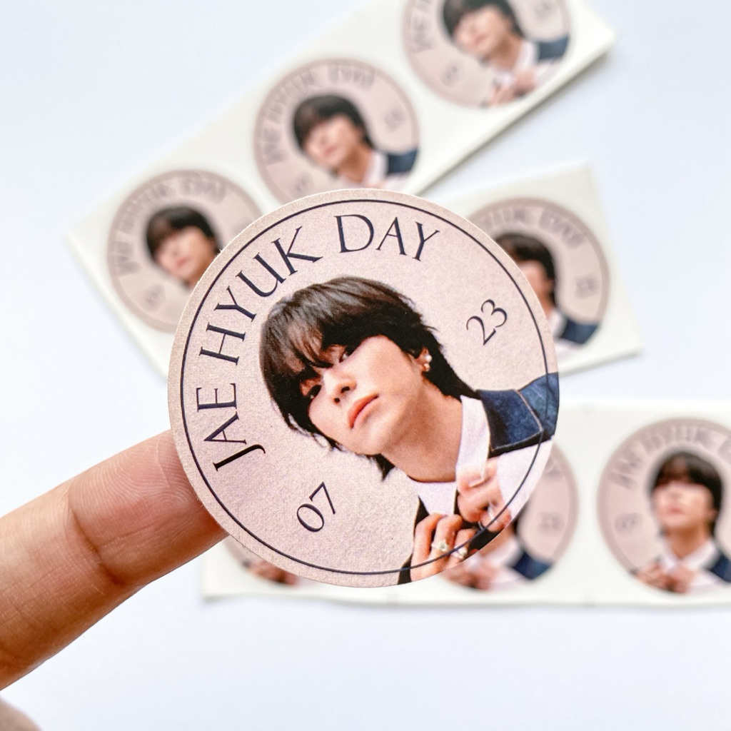 

Stiker Label Bulat Untuk Kemasan Brand Bisa Custom