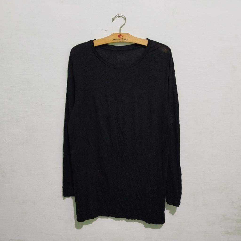 KAOS JERSEY RUNNING OLAHRAGA SPORT DRYFIT UNIQLO SIZE XL SECOND