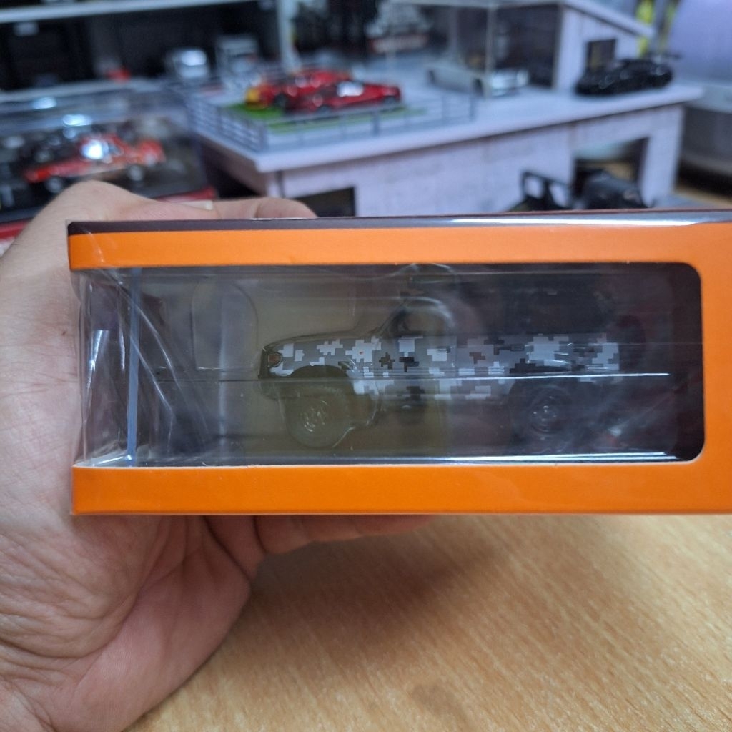 GCD Diecast Skala 64 Toyota Land Cruiser 80 Camo Edition