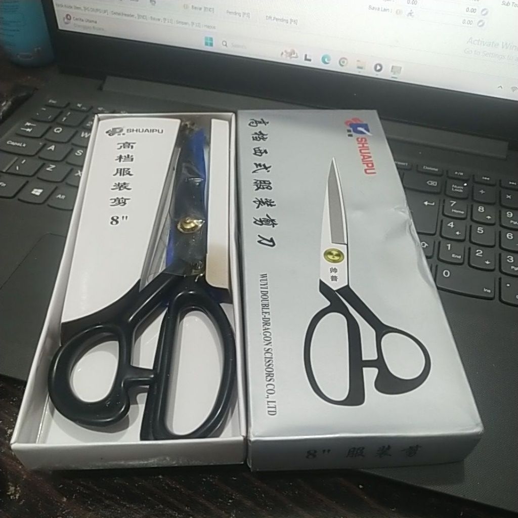 

GUNTING KAIN BESI SHUAIPU 8&9INCI