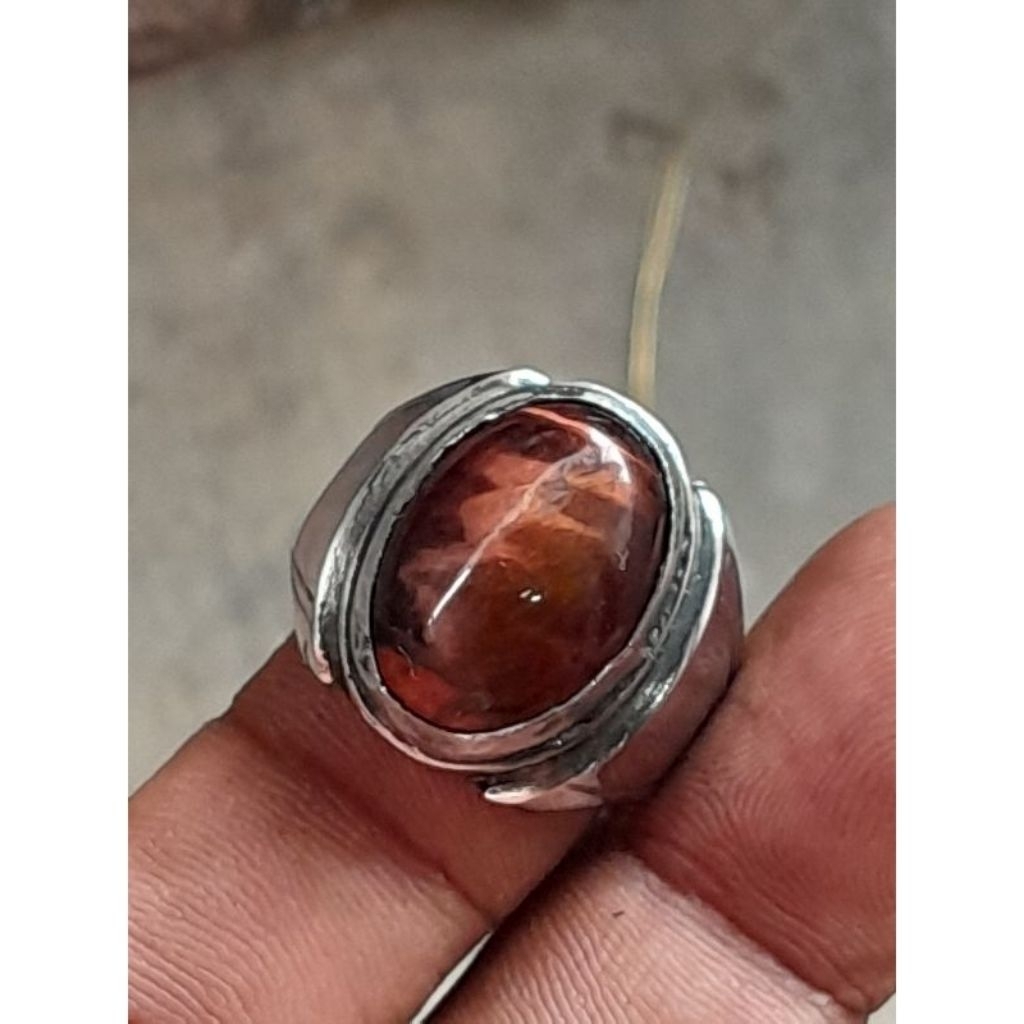 cincin batu tiger eye merah