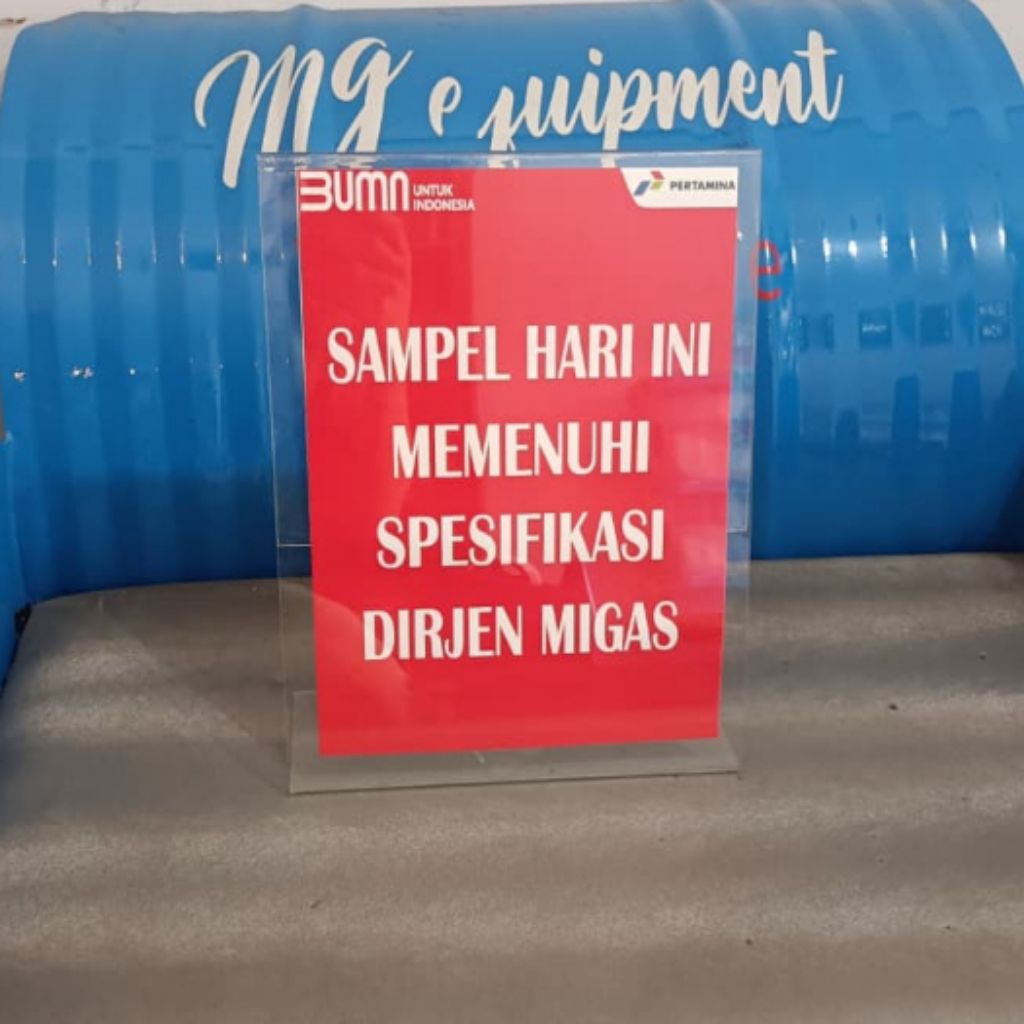 

AKRILIK A4 TEBAL SAMPEL HARI INI BOLAK BALIK / AKRILIK SAMPEL SPBU