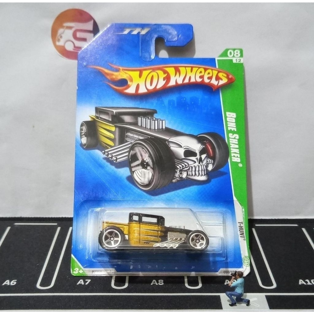 Hot wheels bone shaker super treasure hunt blue card