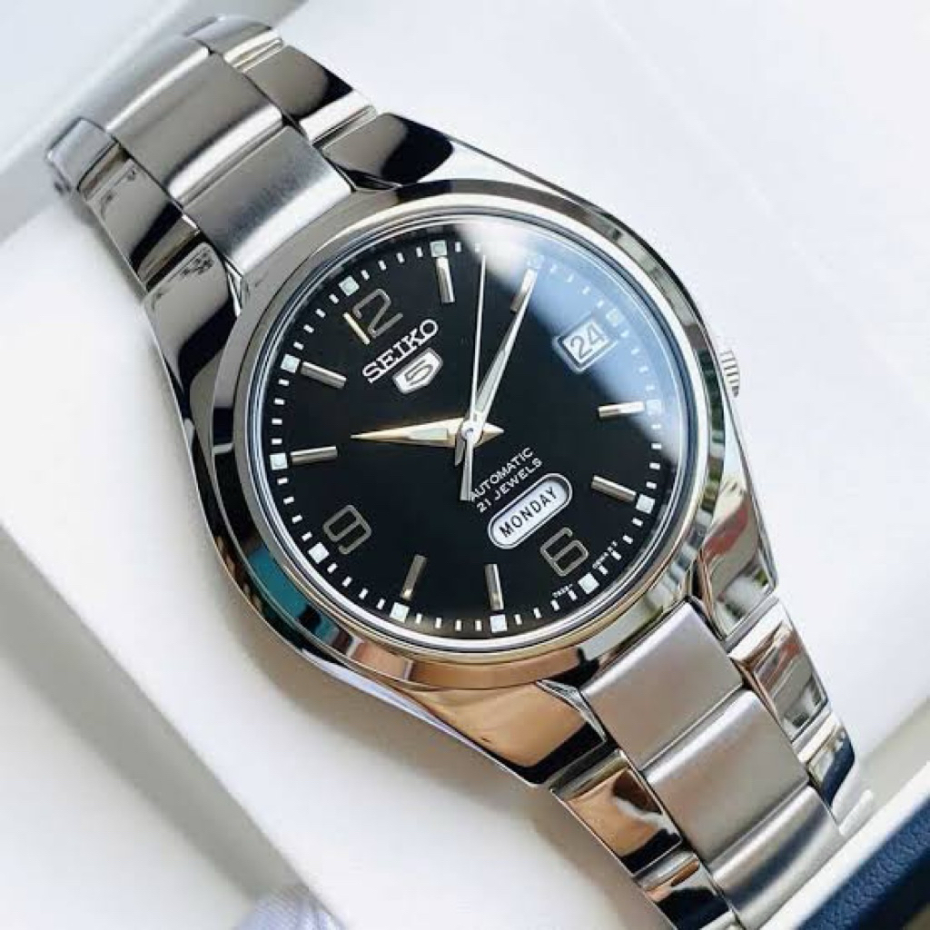JAM TANGAN ANALOG SEIKO 5 SNK623K1 / SNK623 / SNK623K MECHANICAL AUTOMATIC MOVEMENT BLACK DIAL STAIN