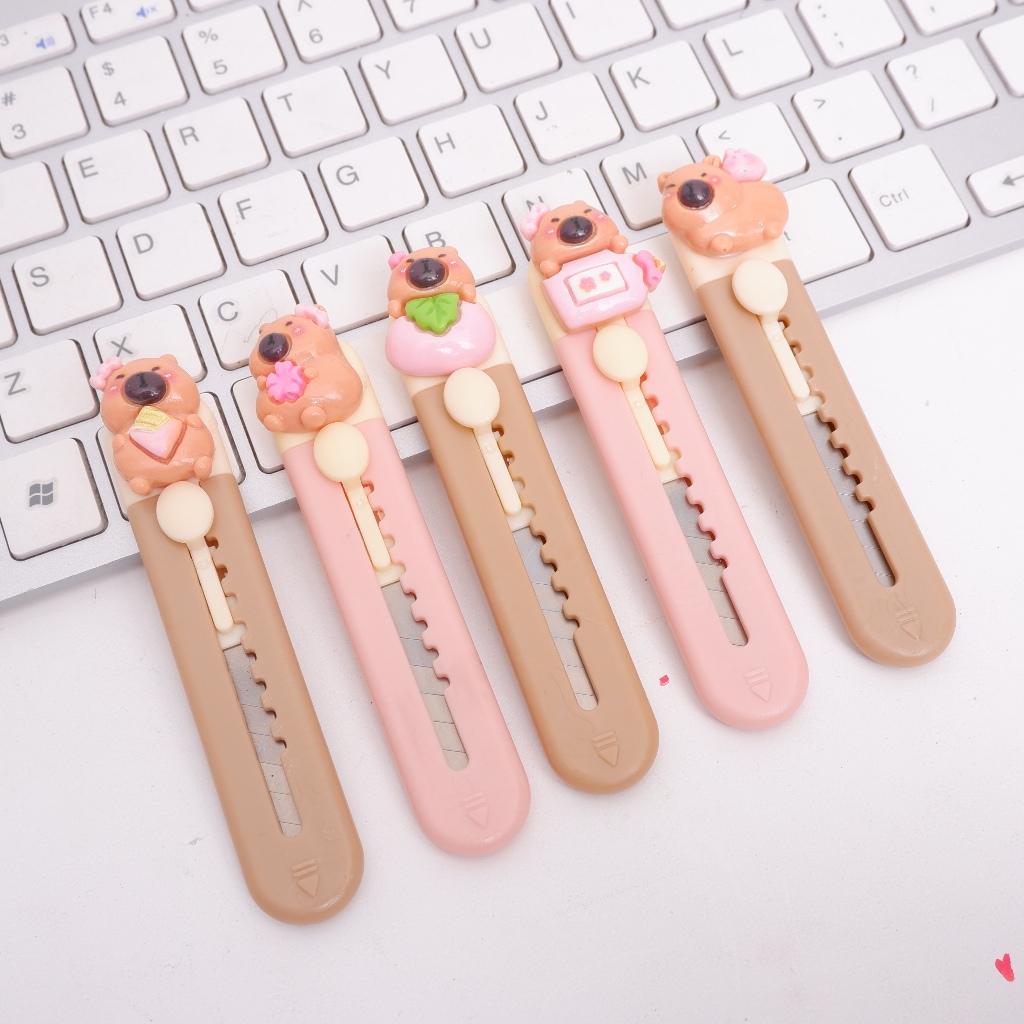 

Cutter Mini Capybara MN-1783 Murah 10x1x1cm Pemotong Kertas Lucu