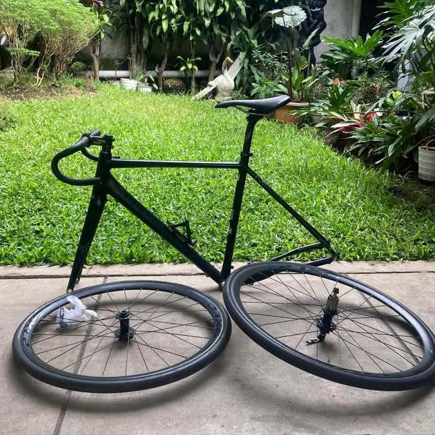 Frame & Fork Polygon Bend CT5 Plus Wheel set Size 53 (M) Gravel. Bukan aspero atau giant