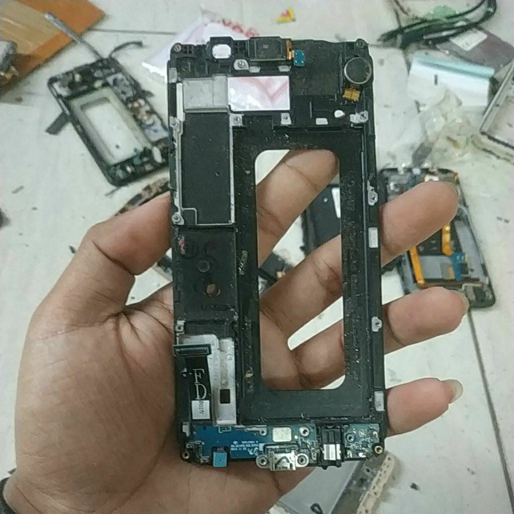 frame bekas Samsung galaxy A5 2016