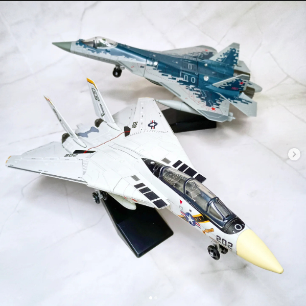 Miniatur model kit Mokit blok Skala - Pesawat tempur dan Helikopter - merk Xuja Toys