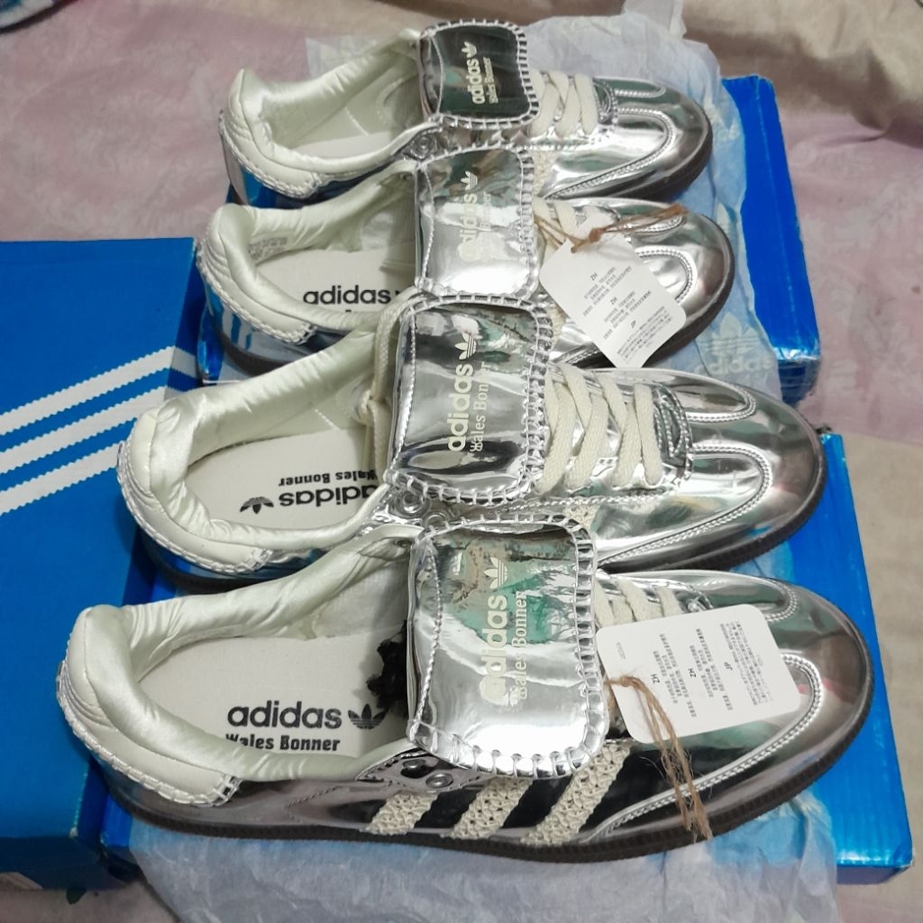 Monggo yang cari buat couple Adidas Samba Wales Bonner Silver Metallic ukuran 42