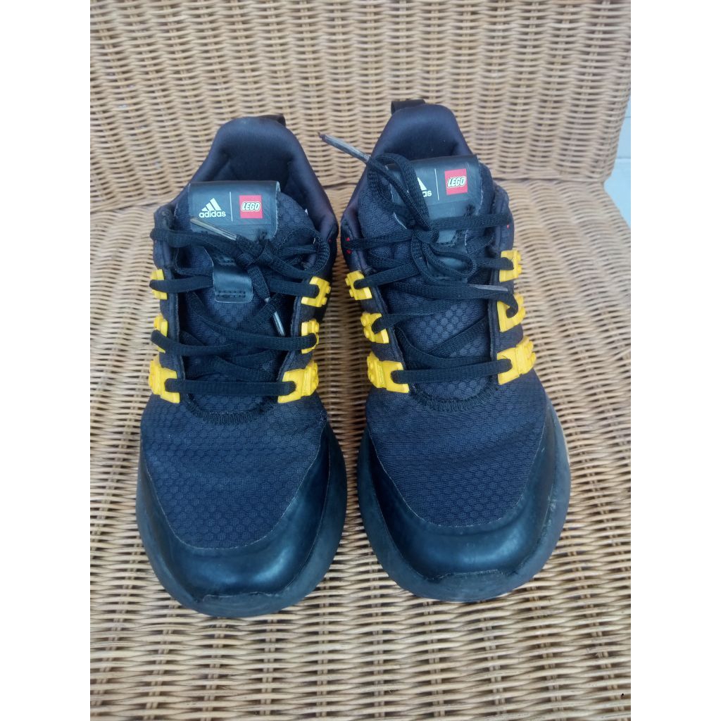 sepatu balok tiga x lego