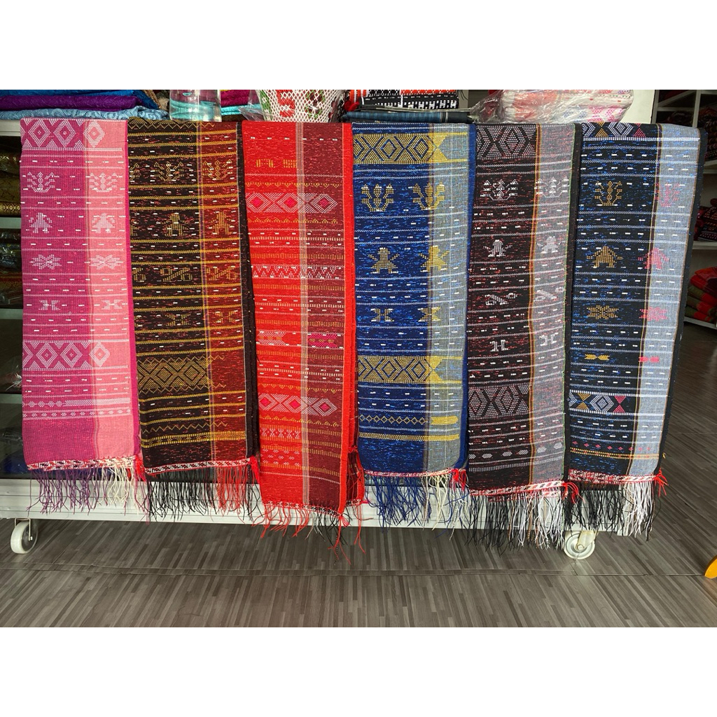 ULOS HANDE-HANDE TENUN