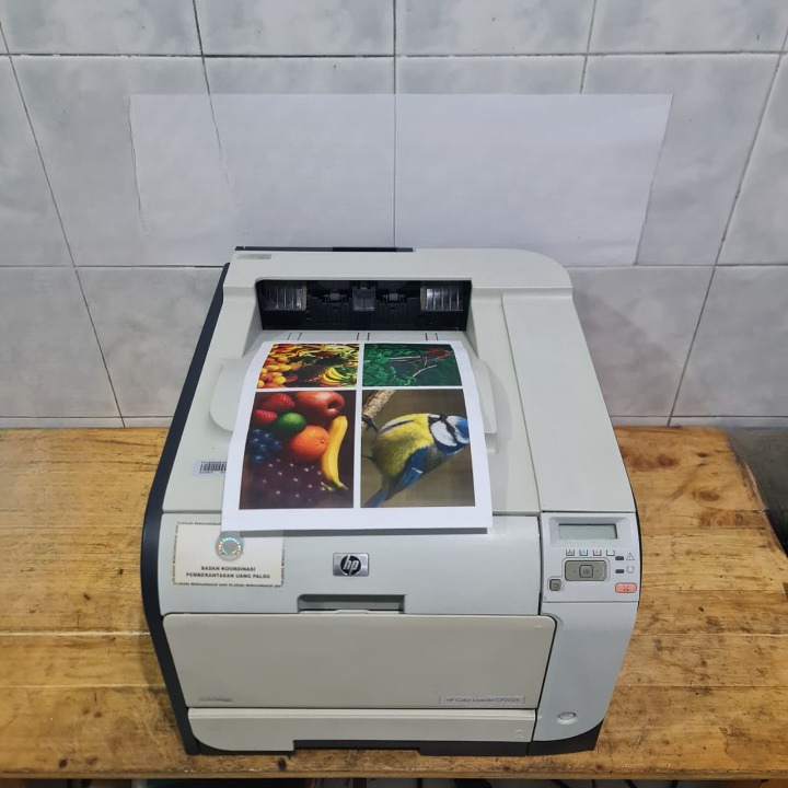 Printer Hp Color Laserjet color CP2025,CP2025n Printer warna A4