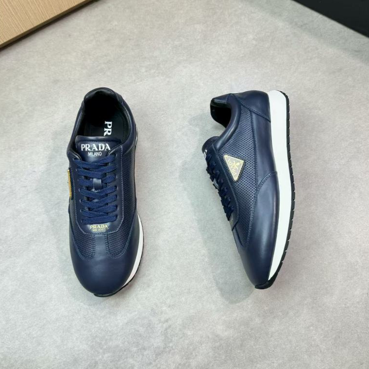 Prada high-end men's casual shoes, breathable top layer cowhide sneakers, fashionable new running sh